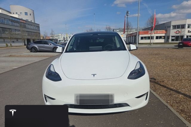 Tesla Model Y Long Range AWD foto 3