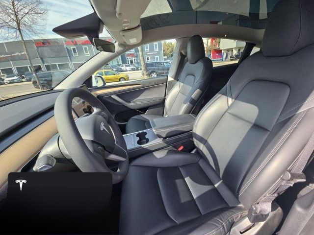 Tesla Model Y Long Range AWD foto 10