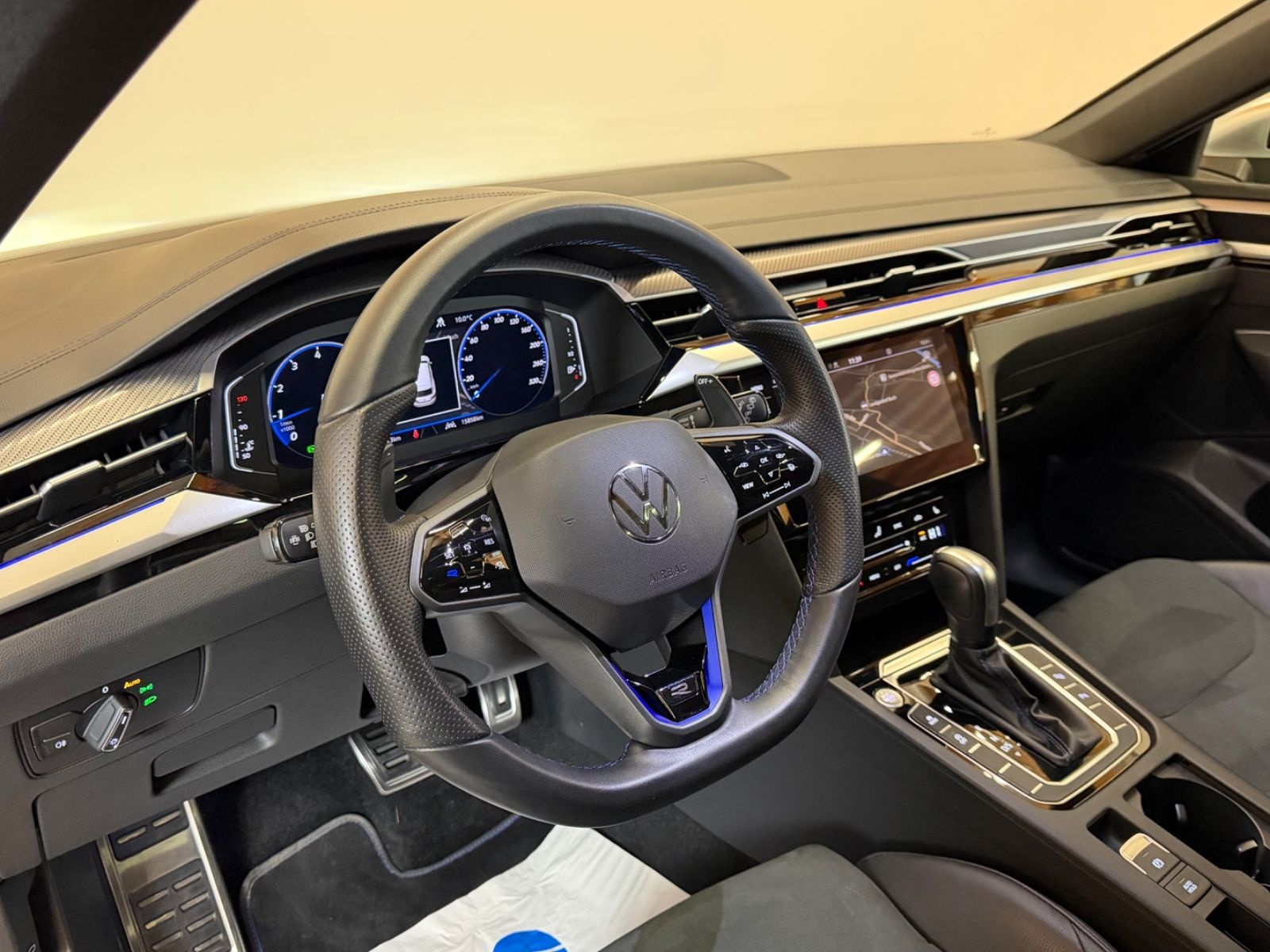 Volkswagen Arteon SB R 4M/LED/PANO/AHK/R-KAM/4xSHZ/ACC/NAVI foto 15
