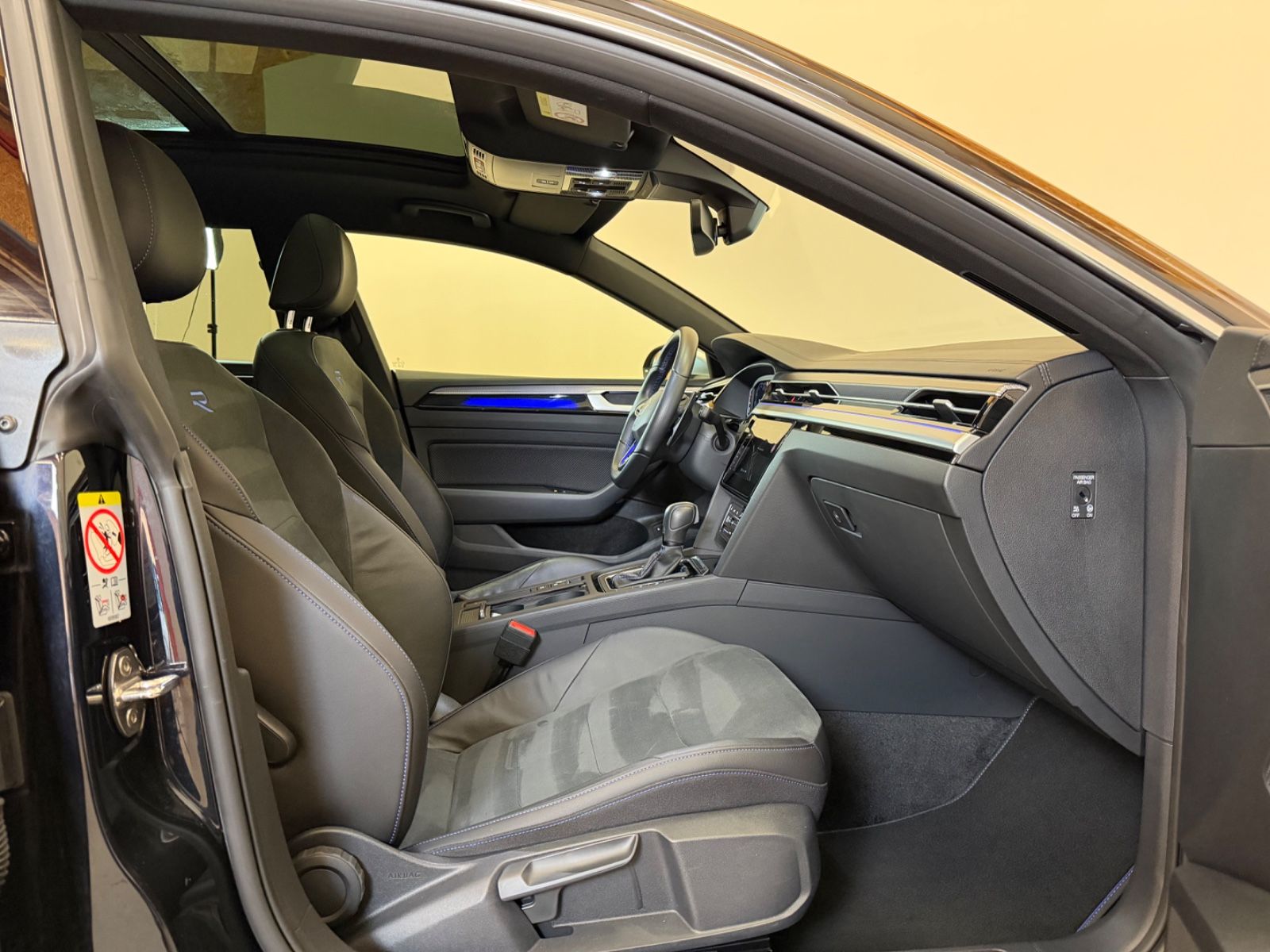 Volkswagen Arteon SB R 4M/LED/PANO/AHK/R-KAM/4xSHZ/ACC/NAVI foto 24