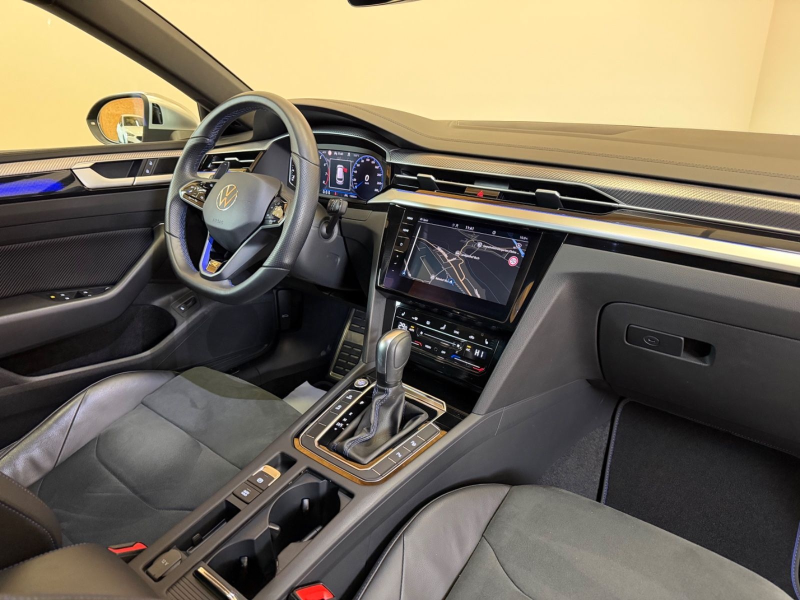 Volkswagen Arteon SB R 4M/LED/PANO/AHK/R-KAM/4xSHZ/ACC/NAVI foto 25