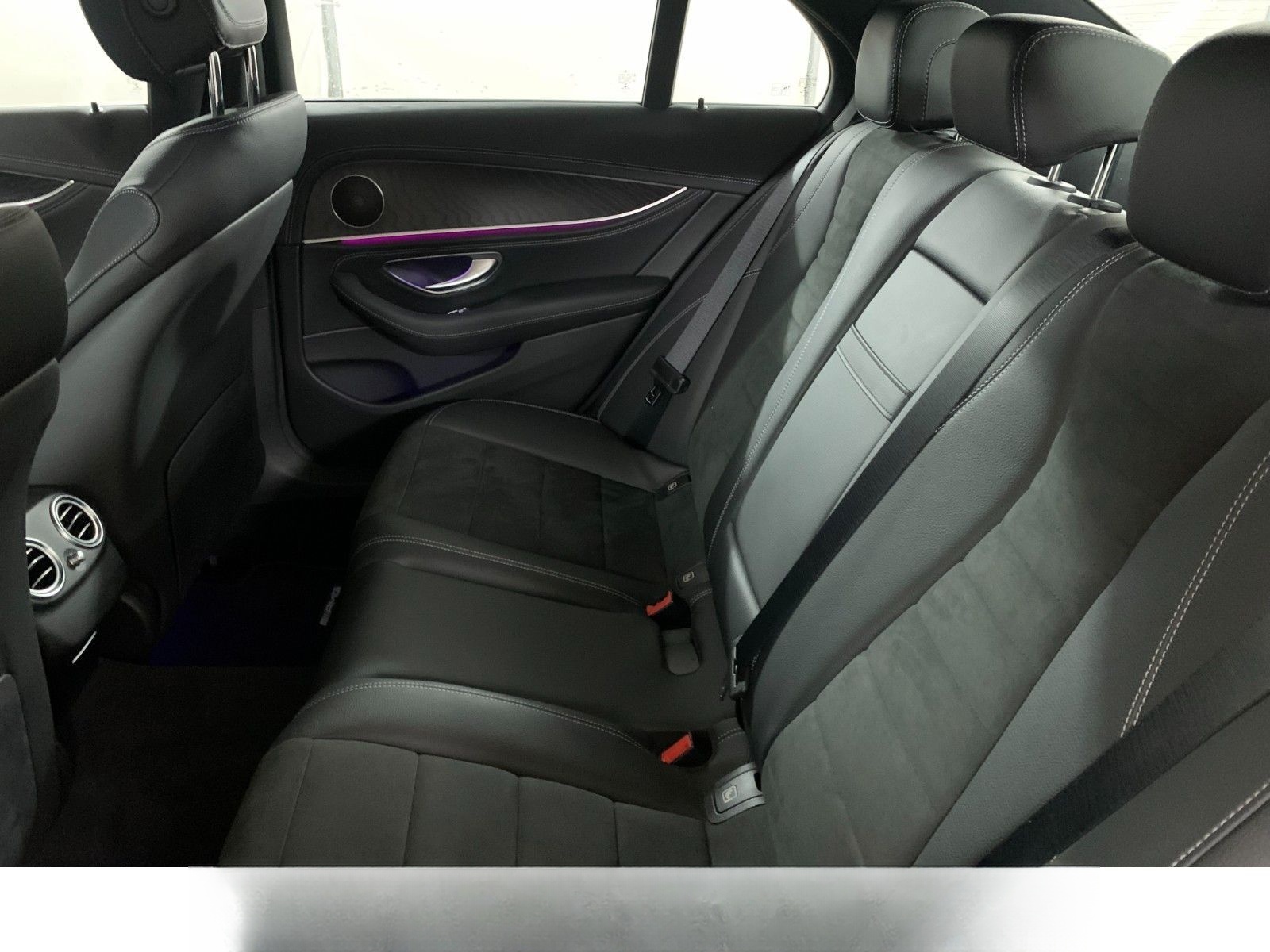Mercedes-Benz E 300 de 4Matic 2x AMG, 1.Hand, Kam, AmbienteB.+ foto 9