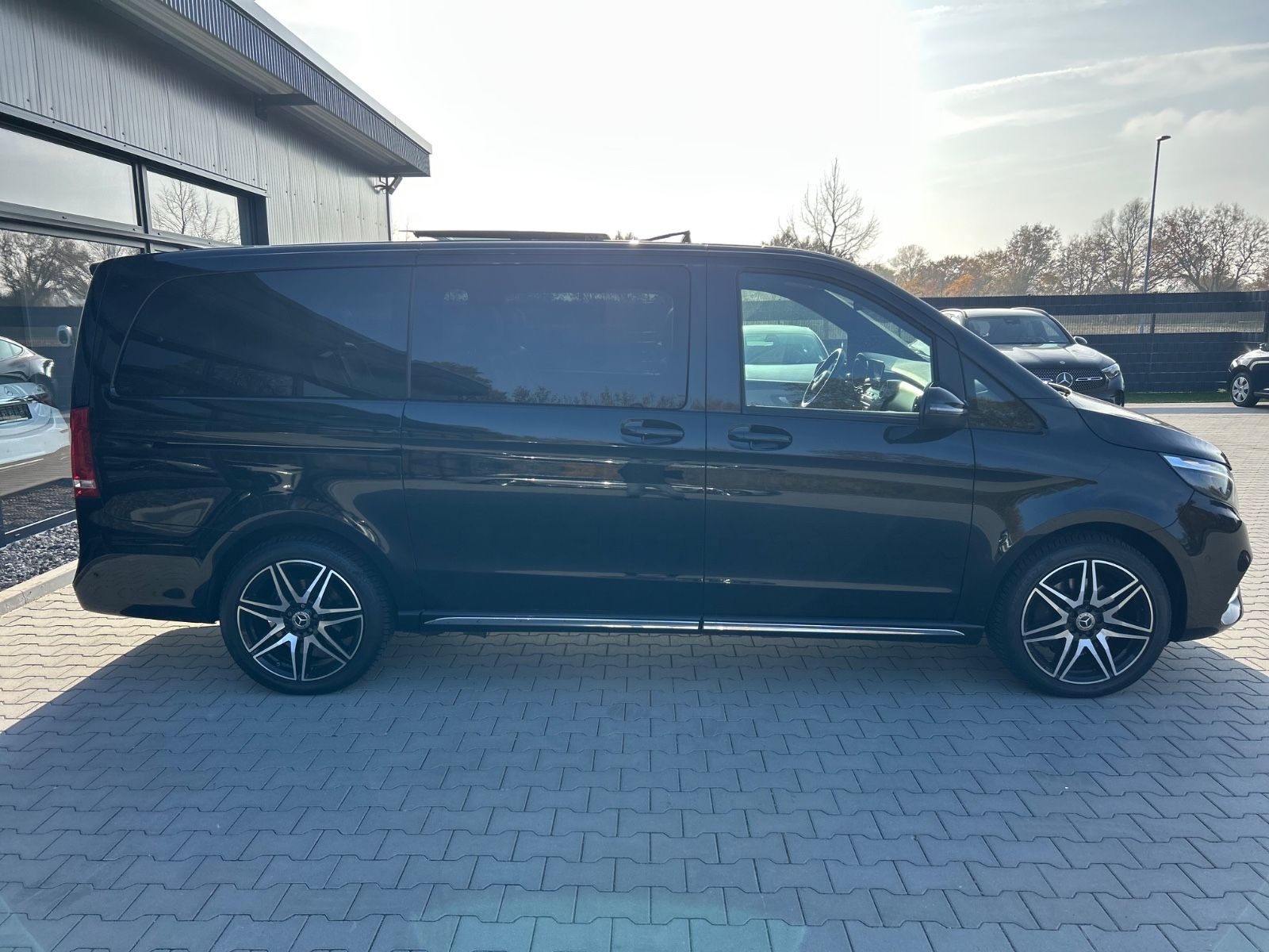 Mercedes-Benz V300d 4M Lang AMG - 8S-ACC-2xEl.Tür-Pano-RFK-19Z foto 7