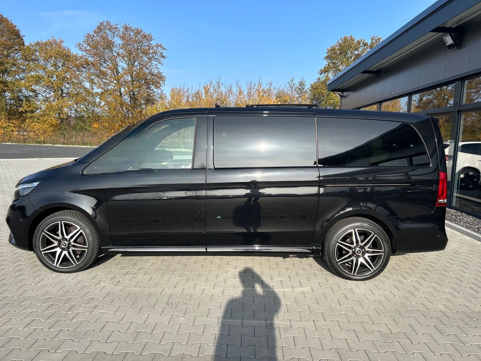 Mercedes-Benz V300d 4M Lang AMG - 8S-ACC-2xEl.Tür-Pano-RFK-19Z foto 10