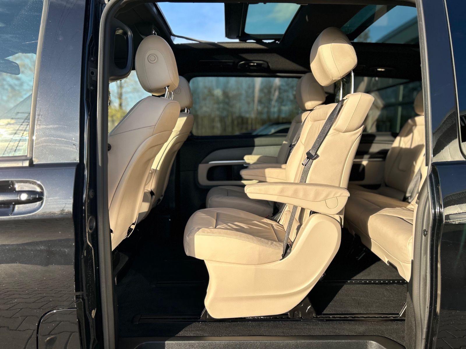 Mercedes-Benz V300d 4M Lang AMG -7S-2xEl.Tür-Pano-360K-19Zo foto 16