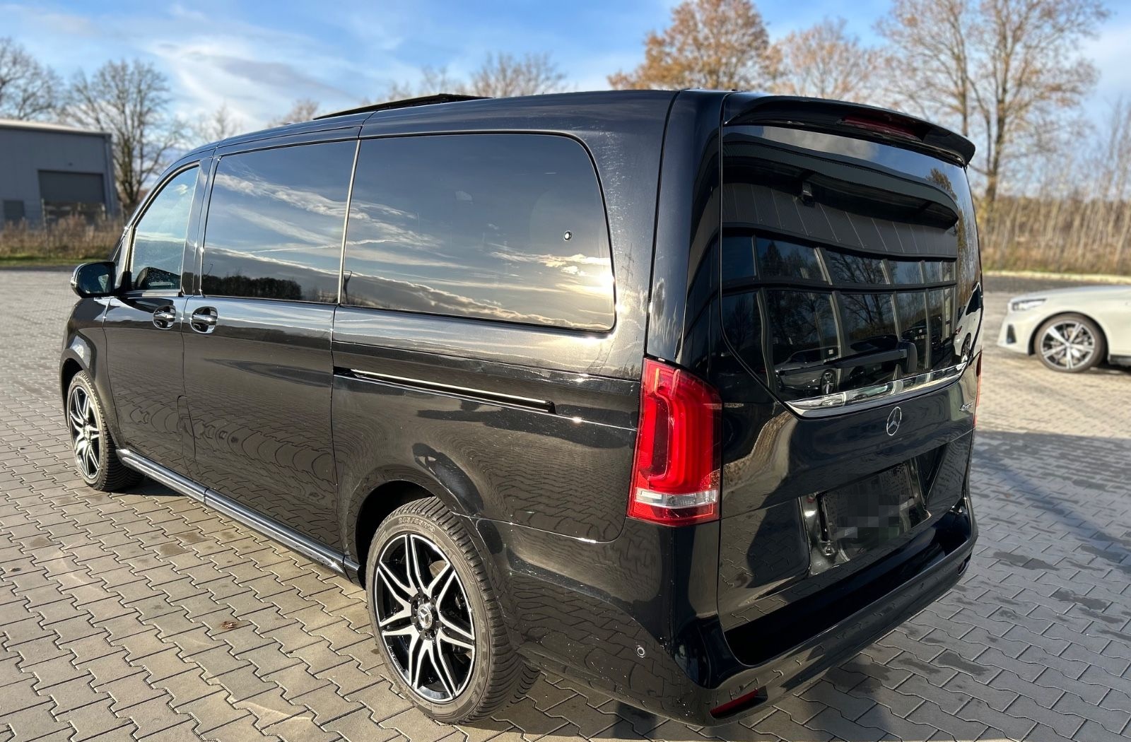 Mercedes-Benz V300d 4M Lang AMG -7S-2xEl.Tür-Pano-360K-19Zo foto 4