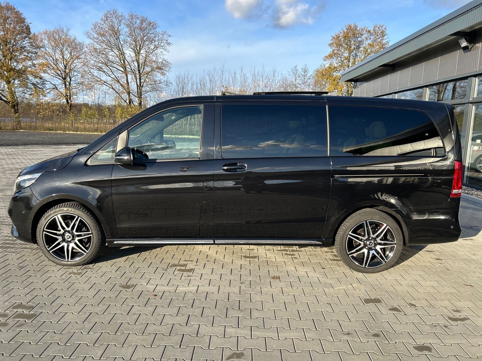 Mercedes-Benz V300d 4M Lang AMG -7S-2xEl.Tür-Pano-360K-19Zo foto 5