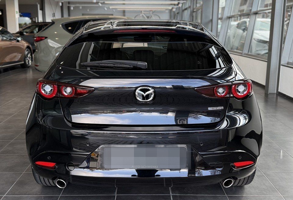 Mazda 3 Homura foto 4