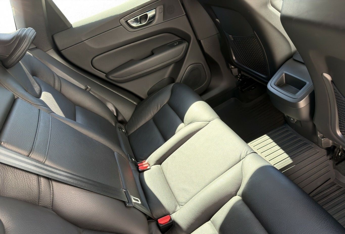 Volvo XC60 D3 Diesel Momentum Pro 2WD foto 11