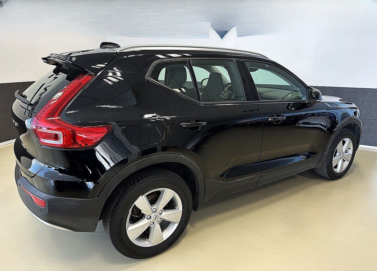 Volvo XC40 B4 Momentum Pro AWD LED Navi Kamera foto 4
