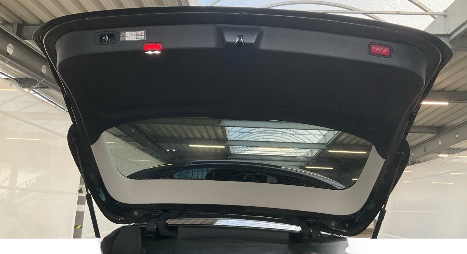 Mercedes-Benz C 300 e Avantgarde|Distronic+|HUD|Pano|Kam|Leder foto 16