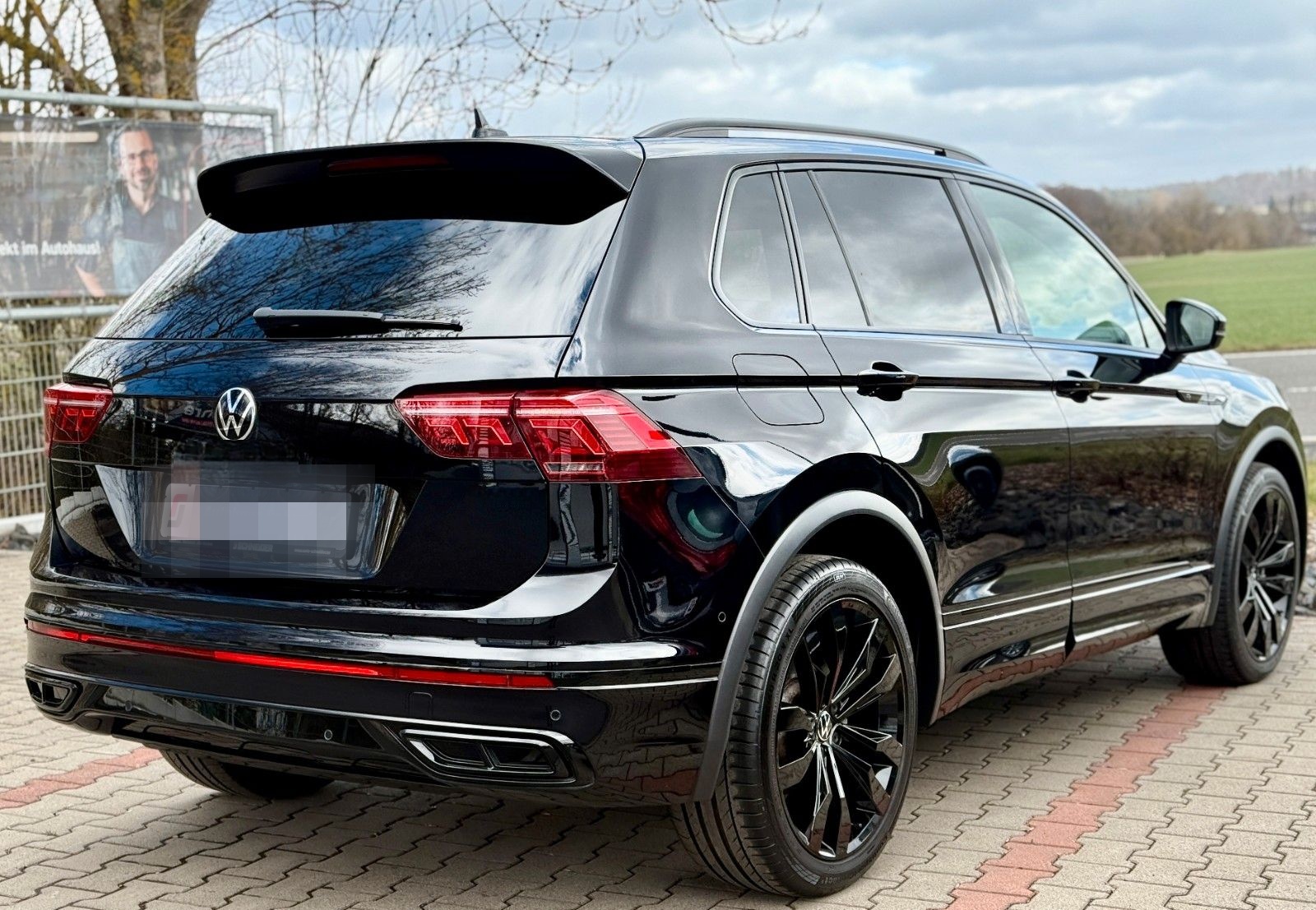 Volkswagen Tiguan R-Line 4Motion DSG Matrix Kamera Sound foto 5