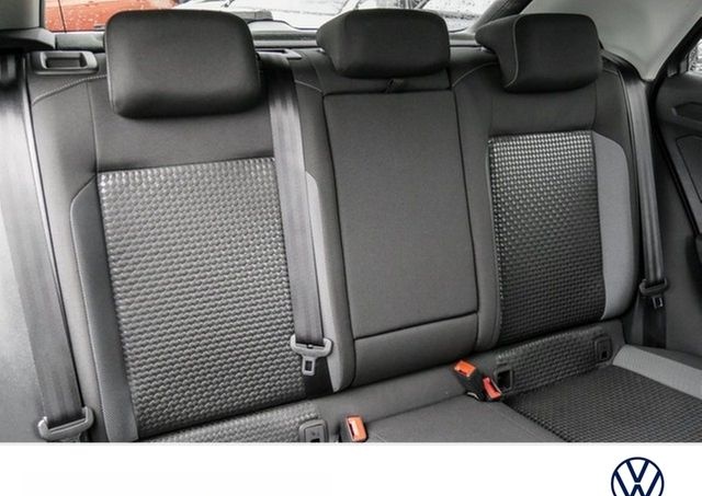Volkswagen T-Roc 1.5 ACTIVE ACC LM17 NAVI CARPLAY SITZHEIZ. foto 4