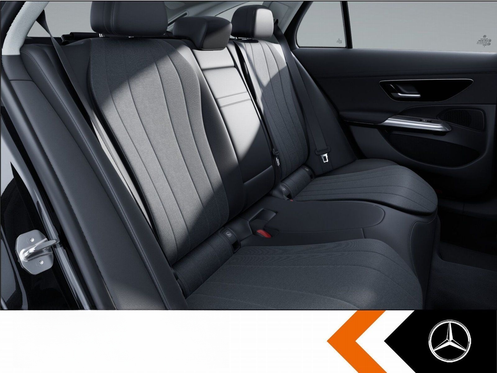 Mercedes-Benz E 220 d T AVANTGARDE+9G+LED+AHK+DSTR+KEYLS+TOTW+ foto 10