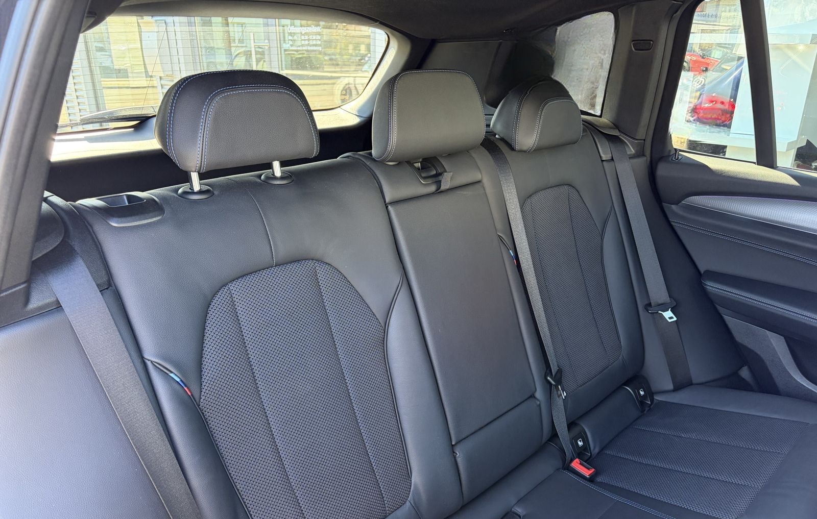 BMW X3 xDrive30e MSport HeadUp DrivAssPl KeyLess Ada foto 20