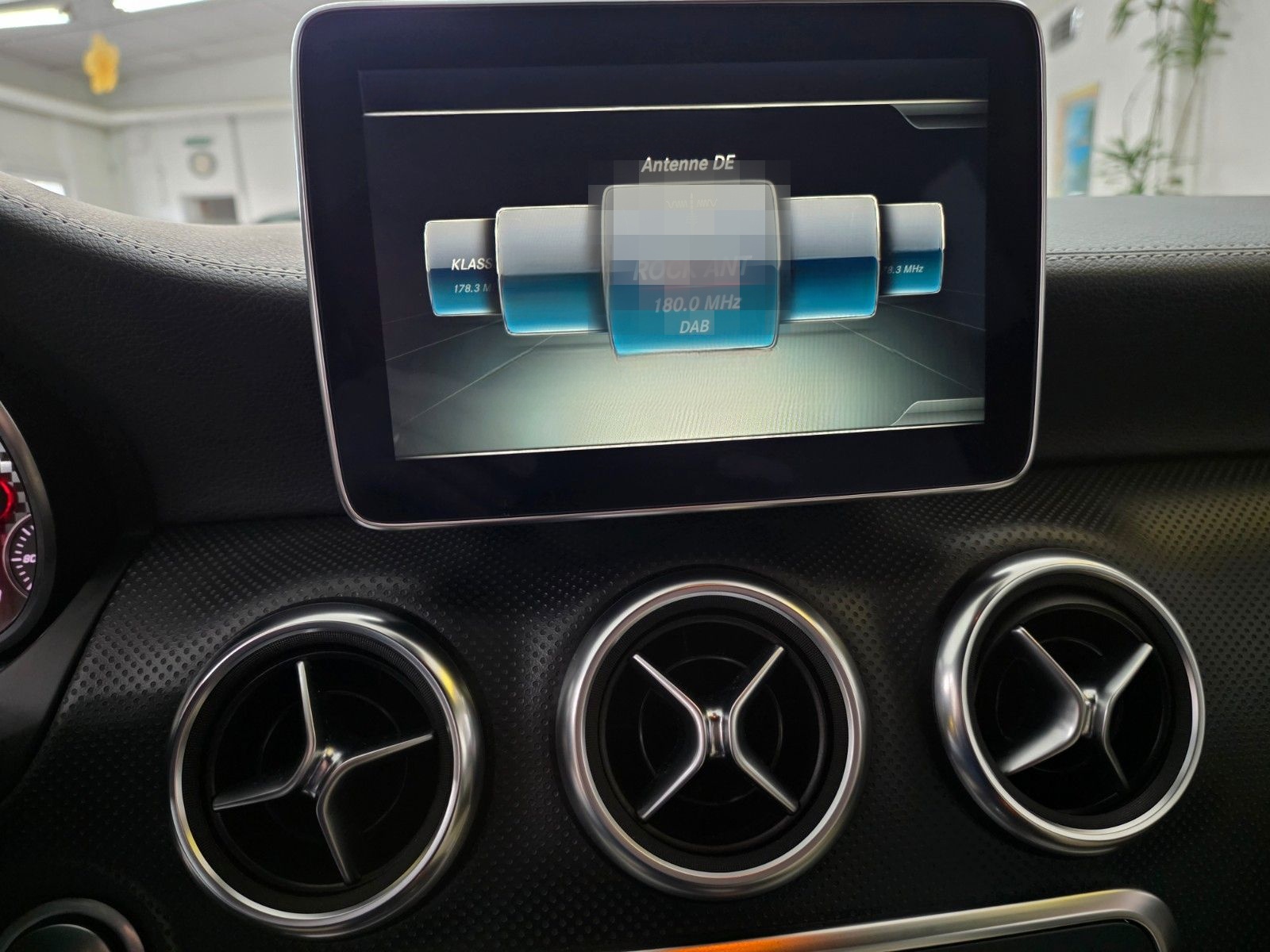 Mercedes-Benz A 220 d Urban Comand,Distronic,LED,DAB,360°,Memo foto 11