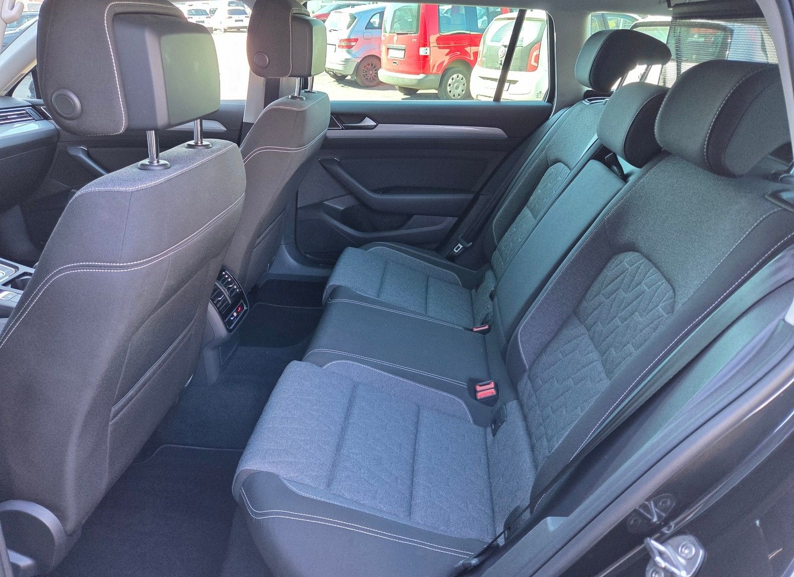 Volkswagen Passat Variant 2.0 TDI DSG Business /AHK/KAM/MAS foto 6