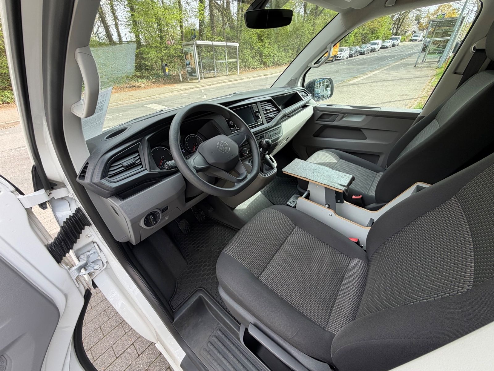 Volkswagen T6.1 Transporter Kasten L2 *BOTT REGALE*KAMERA* foto 23