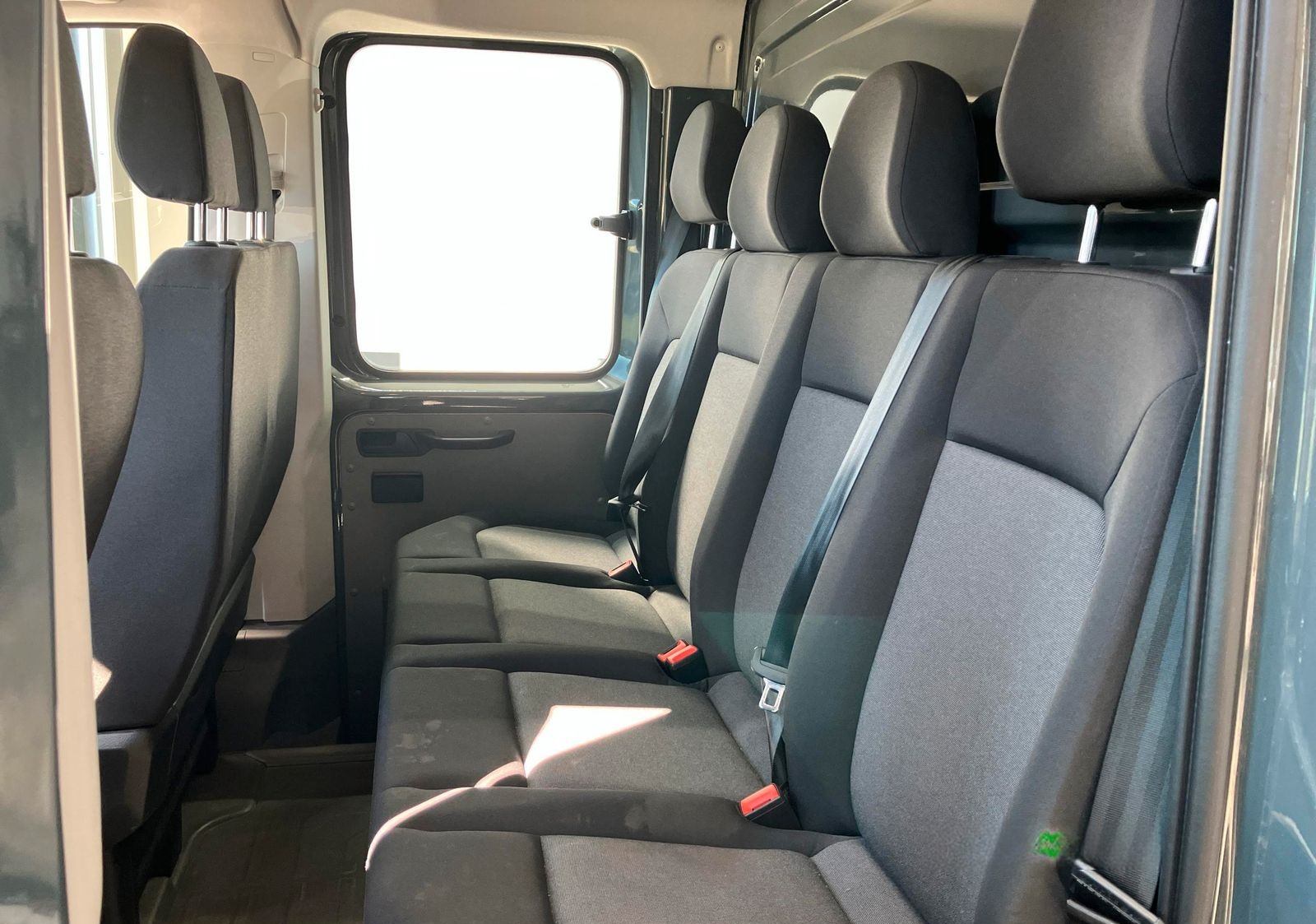 Volkswagen Crafter Koffer LR 2.0 TDI Front. 130kW 6-Gang-SG foto 7