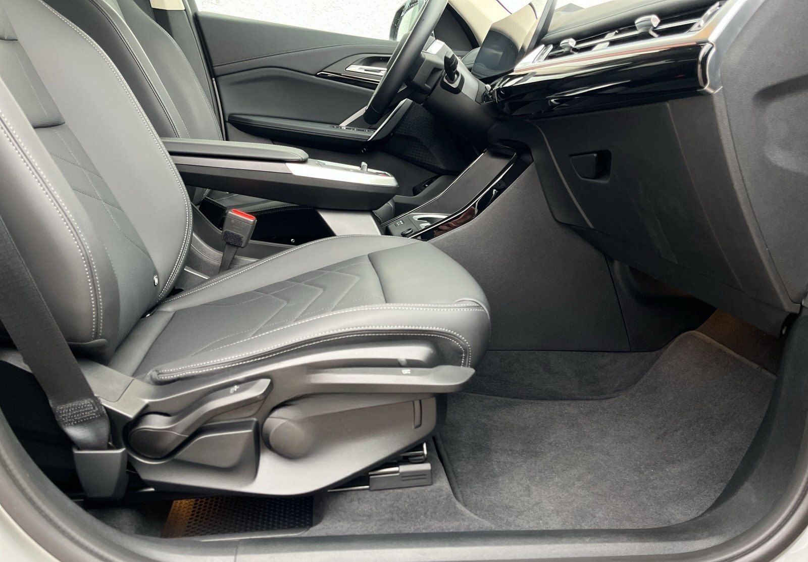 BMW X1 xDrive23d xLine Head-Up DAB LED Shz foto 4