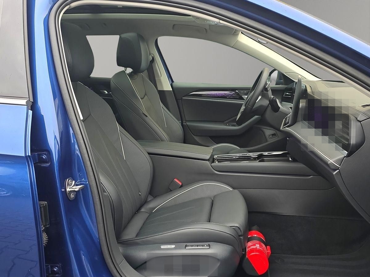 Volkswagen Passat Var TDI 4M STNDHZ AHK PANO LEDER H-UP foto 9