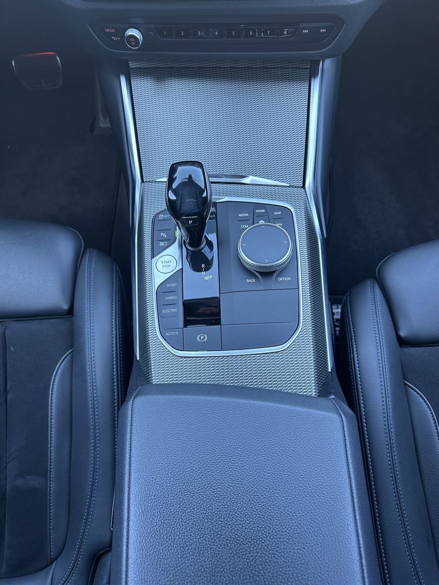 BMW 330e M-Sport NAV+LASER+HEAD-UP+19ZOLL+KAMERA+H&K foto 12