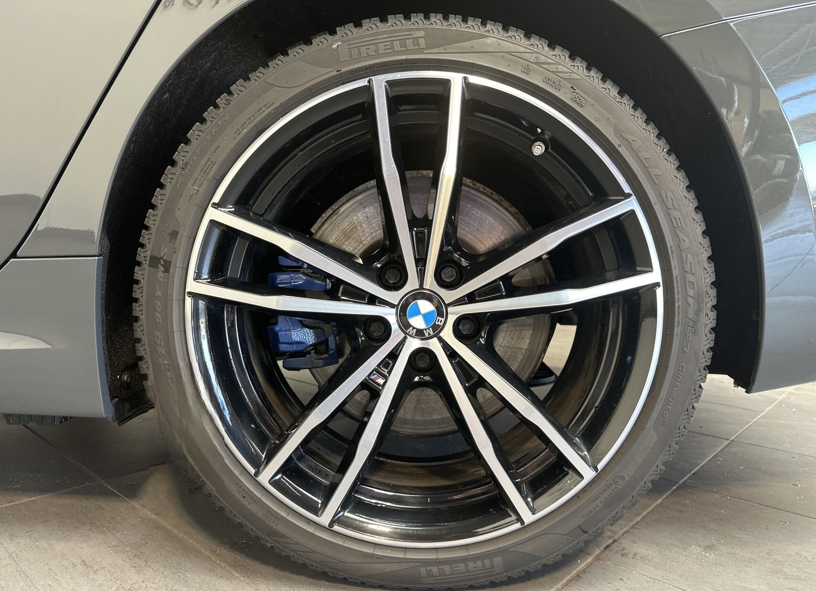 BMW 330e M-Sport NAV+LASER+HEAD-UP+19ZOLL+KAMERA+H&K foto 3