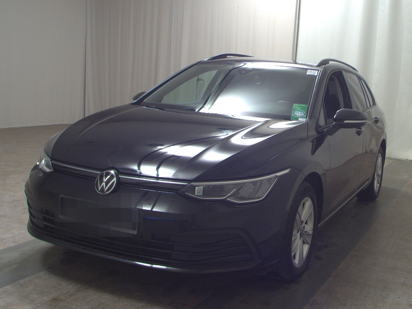 Volkswagen Golf-8 Var. 2.0 TDI Life Navi LED DC RfK ACC Shz foto 2