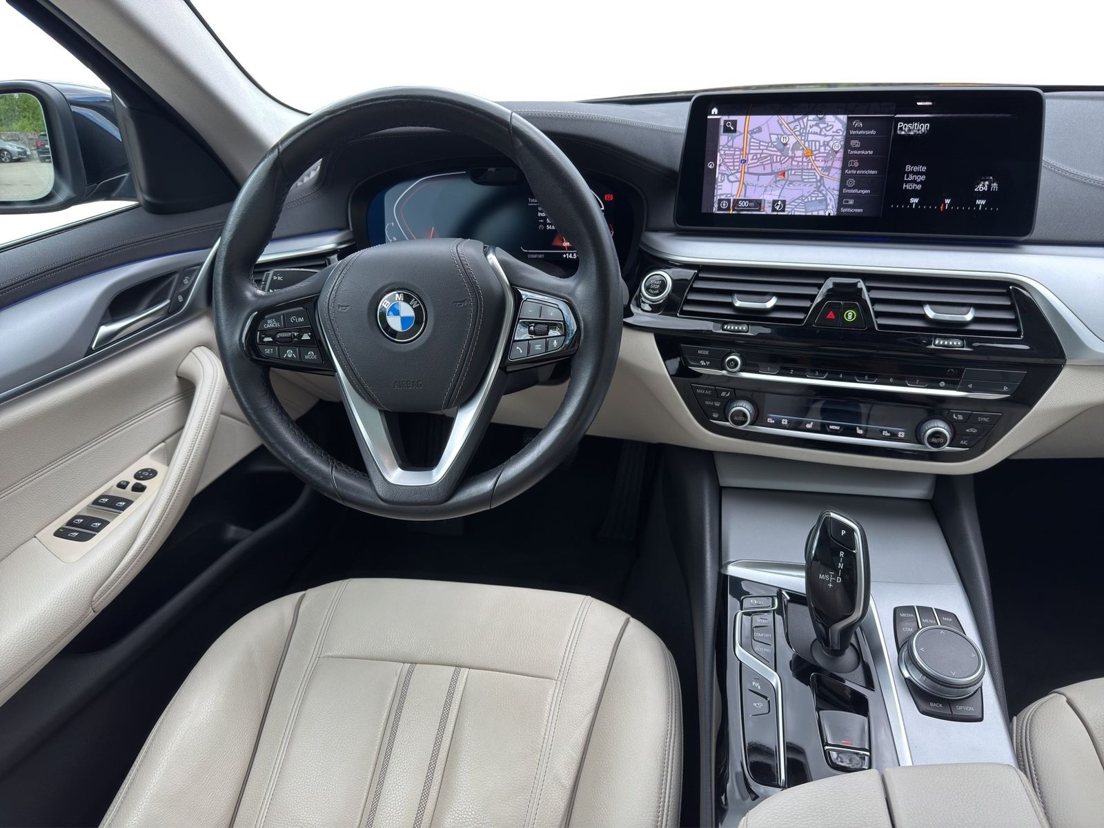 BMW 540i xDrive Touring Park/DrivAs+ Pano 4xKlima foto 2