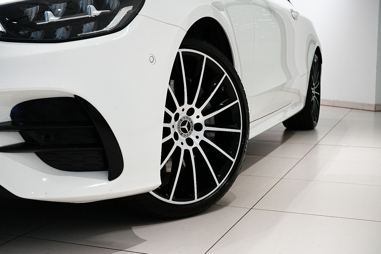 Mercedes-Benz E 220D COUPE|AMG|NIGHT|SOFT|CARBON|360|BURM|PANO foto 2
