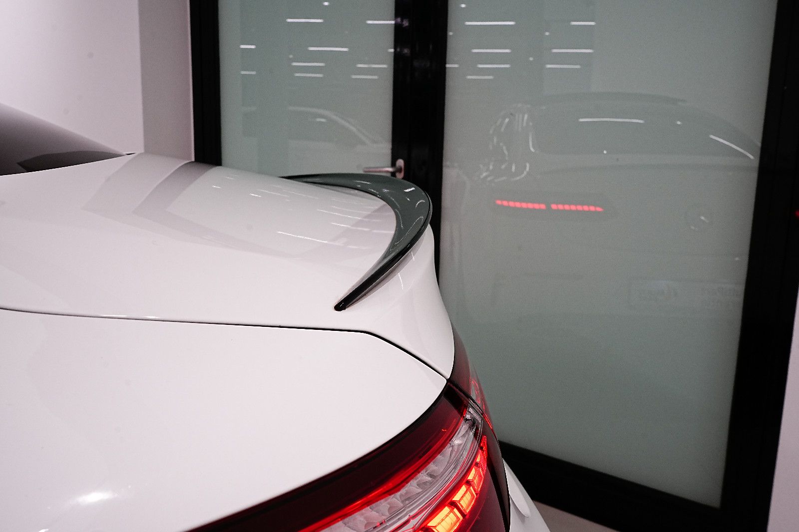 Mercedes-Benz E 220D COUPE|AMG|NIGHT|SOFT|CARBON|360|BURM|PANO foto 15