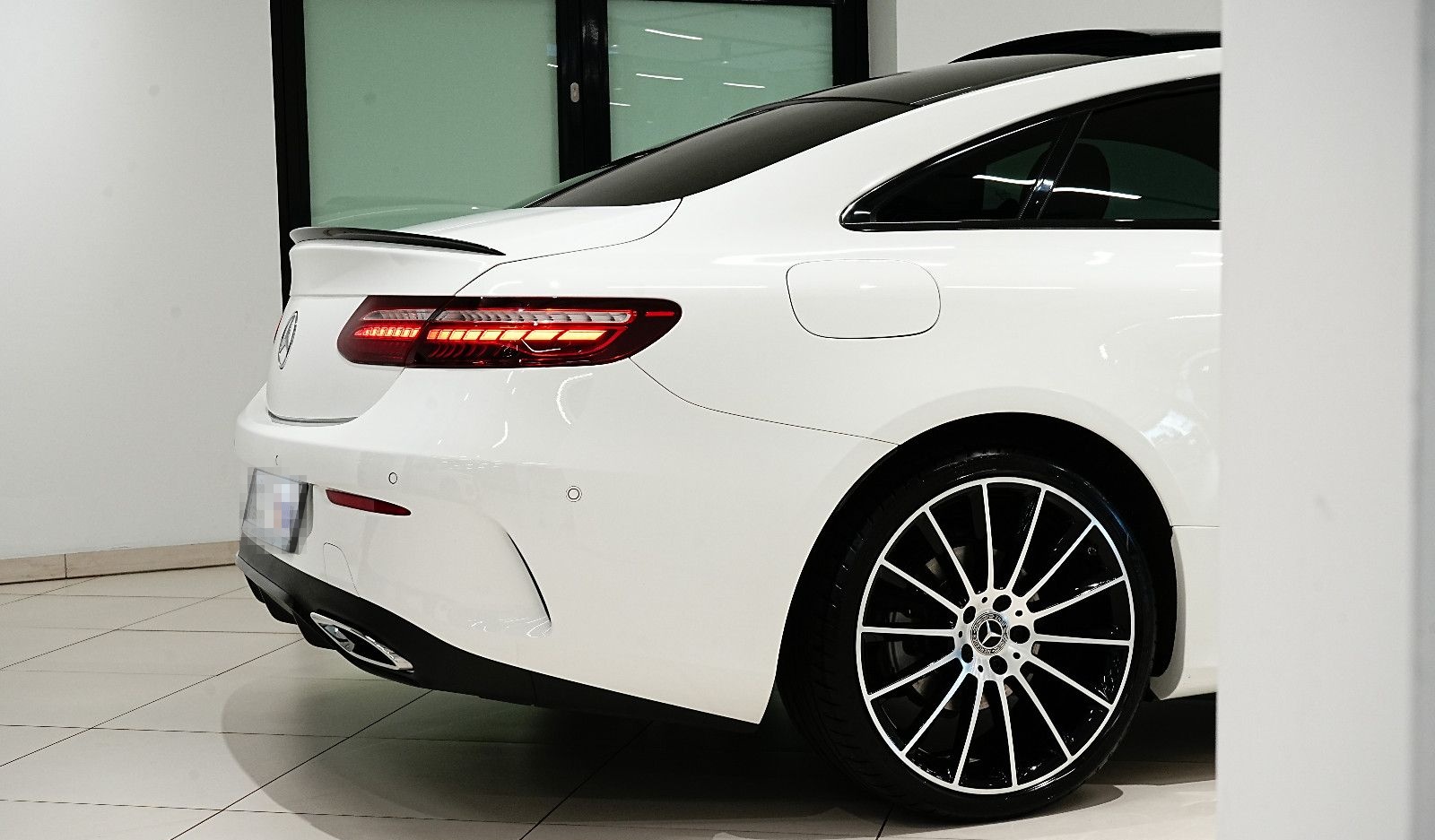 Mercedes-Benz E 220D COUPE|AMG|NIGHT|SOFT|CARBON|360|BURM|PANO foto 17