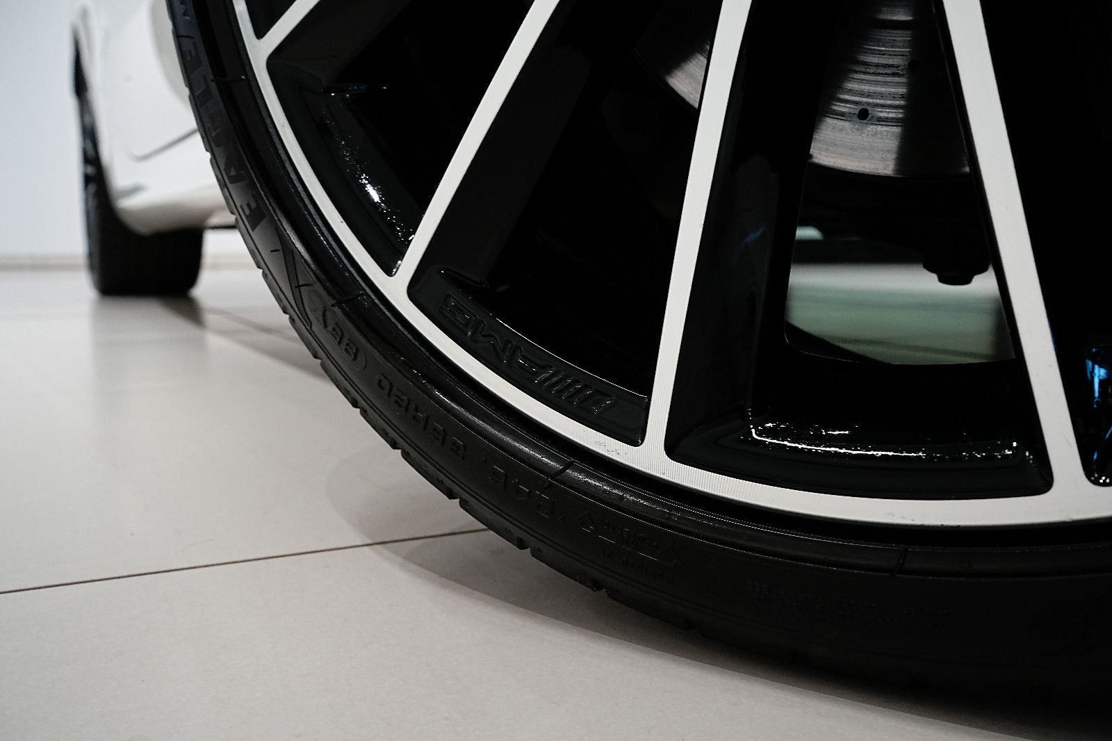 Mercedes-Benz E 220D COUPE|AMG|NIGHT|SOFT|CARBON|360|BURM|PANO foto 3