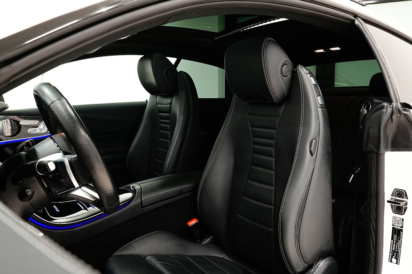 Mercedes-Benz E 220D COUPE|AMG|NIGHT|SOFT|CARBON|360|BURM|PANO foto 6