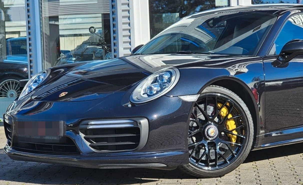 Porsche 911 Turbo S Porsche Exclusive BOSE Keramik Carbo foto 2