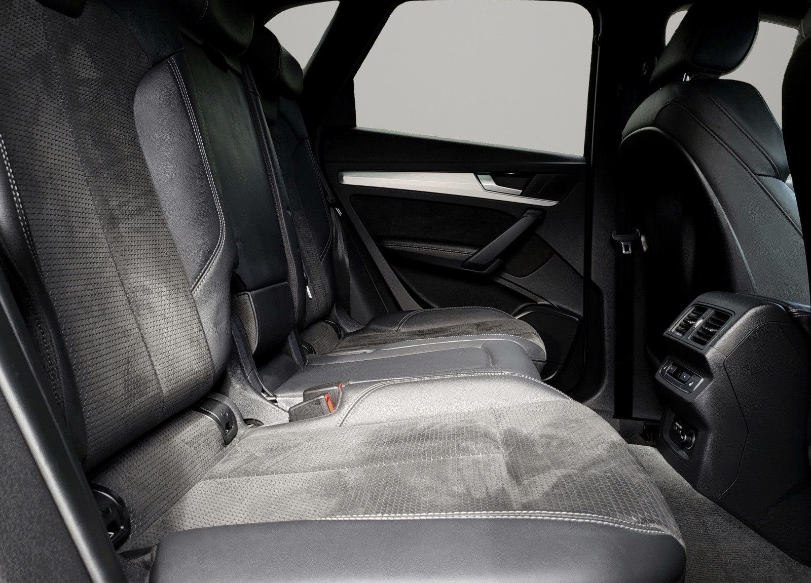 Audi Q5 55 TFSI e qu. S line PANO|HUD|LUFT|R-KAM|AHK foto 11