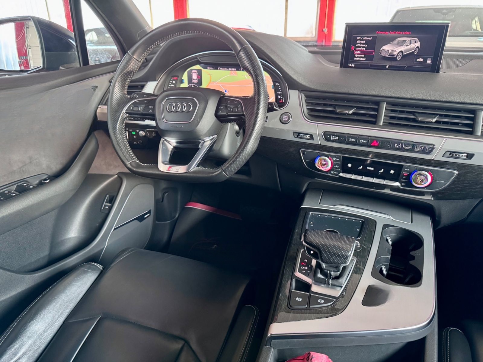 Audi Q7 3x S Line Luft Virtual 7 Sitze FondTV Pano 21 foto 3