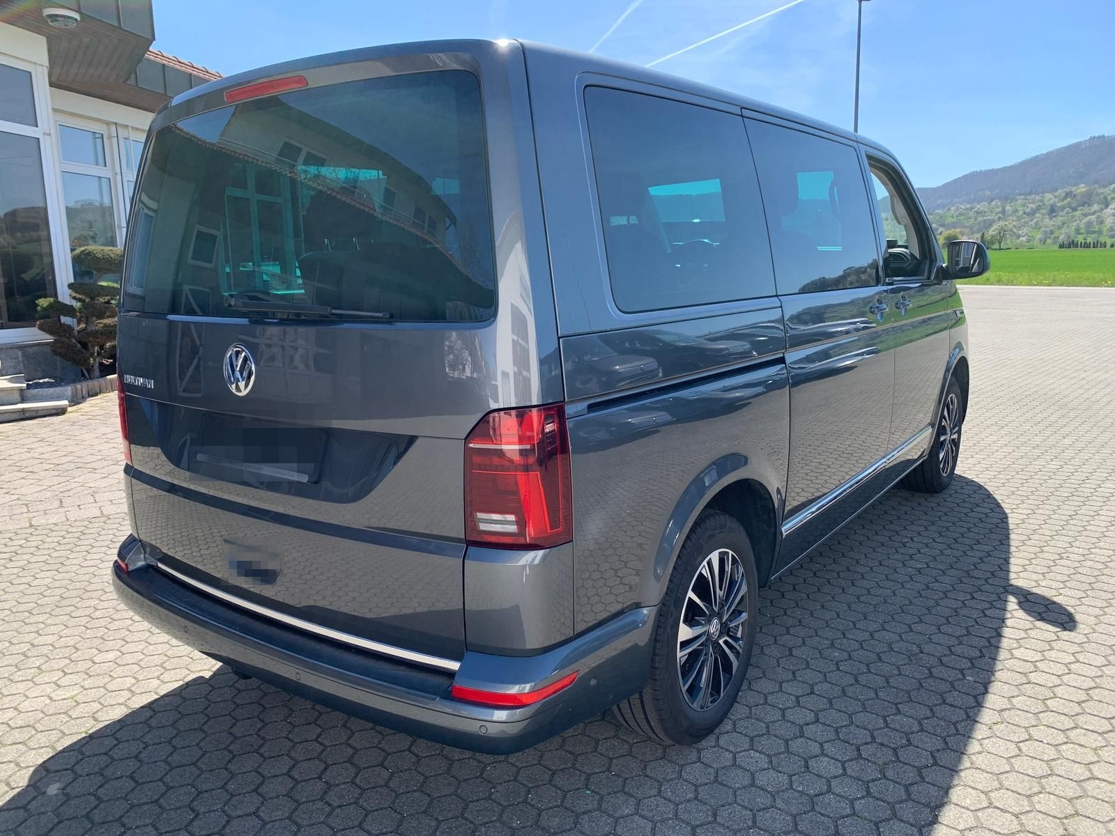 Volkswagen T6.1 Multivan Cruise DSG LED ACC Navi SHZ Kamera foto 3
