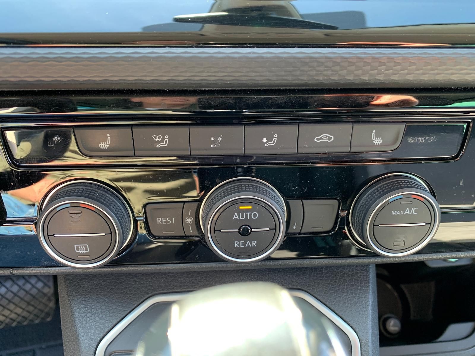 Volkswagen T6.1 Multivan Cruise DSG LED ACC Navi SHZ Kamera foto 21