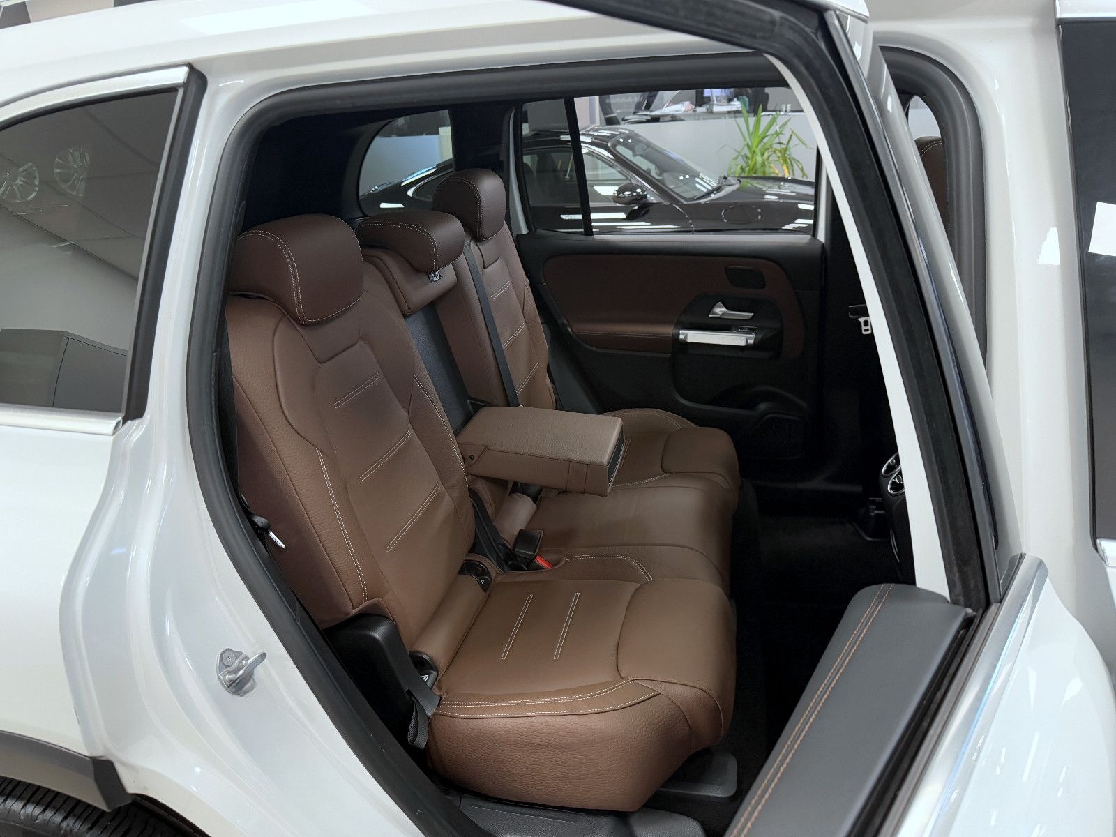 Mercedes-Benz GLB 220d 4Matic *AMG*PanoSD*ACC*AHK*LED* foto 15