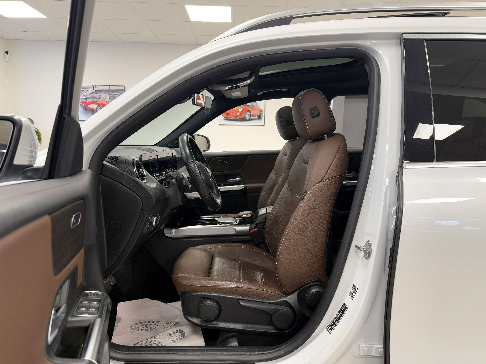 Mercedes-Benz GLB 220d 4Matic *AMG*PanoSD*ACC*AHK*LED* foto 6