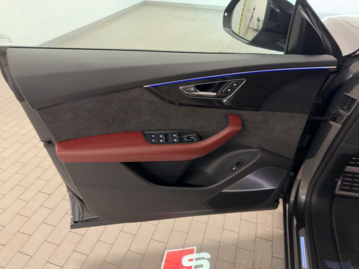 Audi SQ8 4.0 TFSI qu.tiptr. STZHZG MATRIX 360° NACHTS foto 17