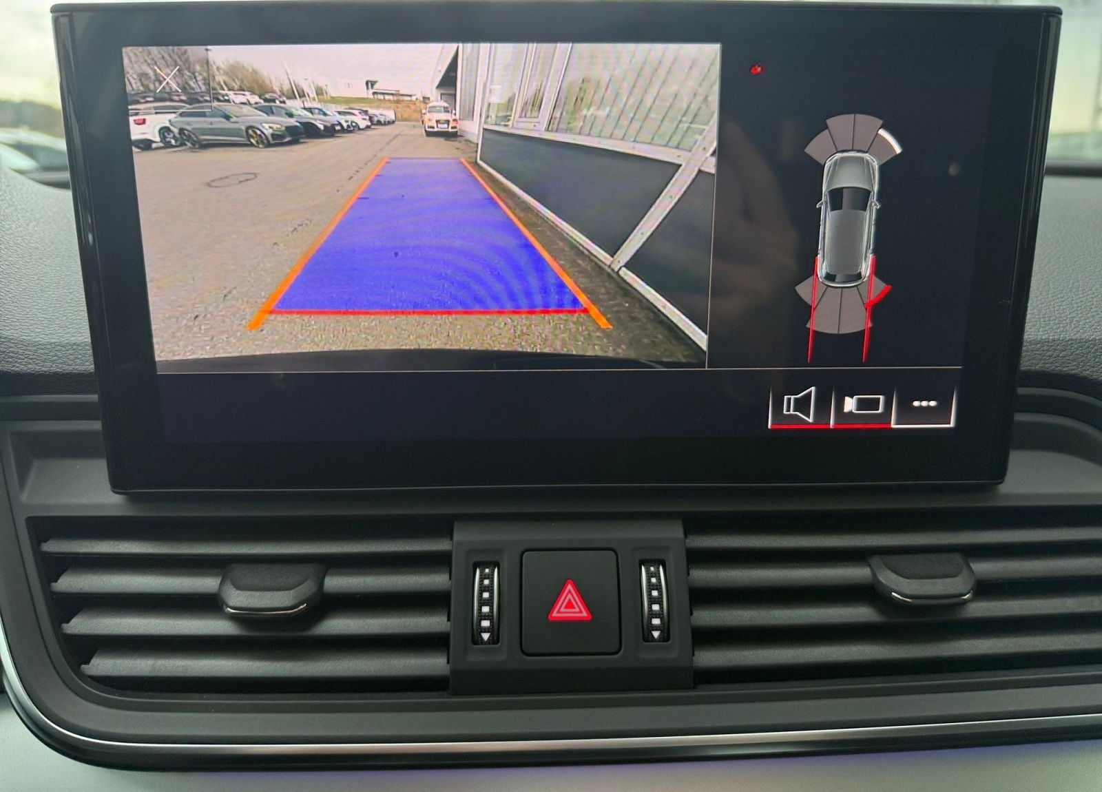 Audi Q5 40 2.0 TDI quattro AHK RFK ACC Navi Pano Matr foto 18