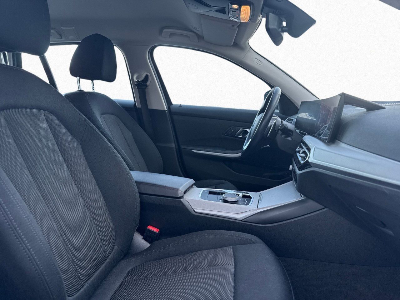 BMW 330e Touring Aut LiCo+ Widescreen Tempo SHZ DAB+ foto 11