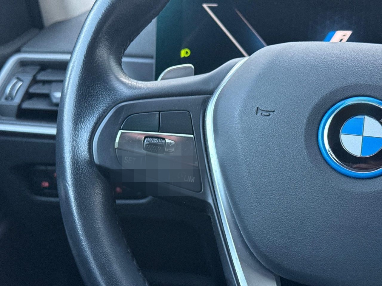 BMW 330e Touring Aut LiCo+ Widescreen Tempo SHZ DAB+ foto 16