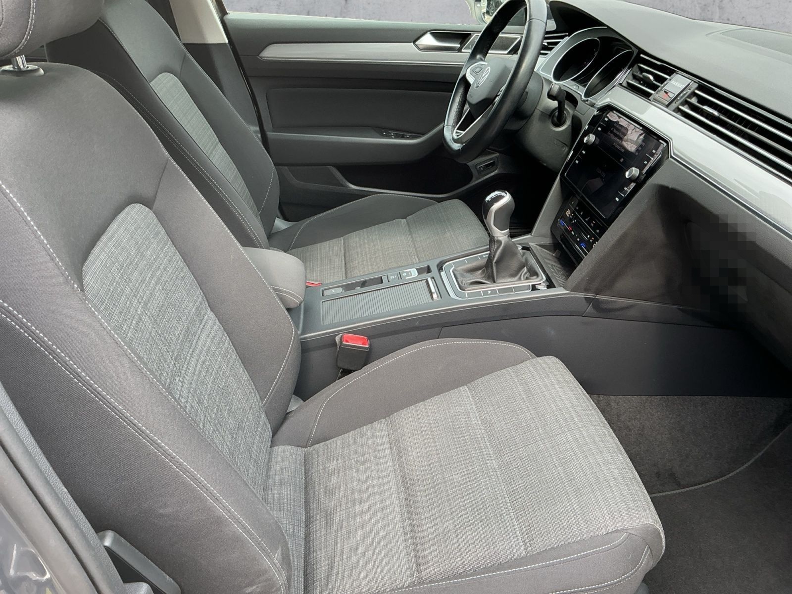 Volkswagen Passat Variant 2.0 TDI BUSINESS LED+NAVI+ACC+SHZ foto 13