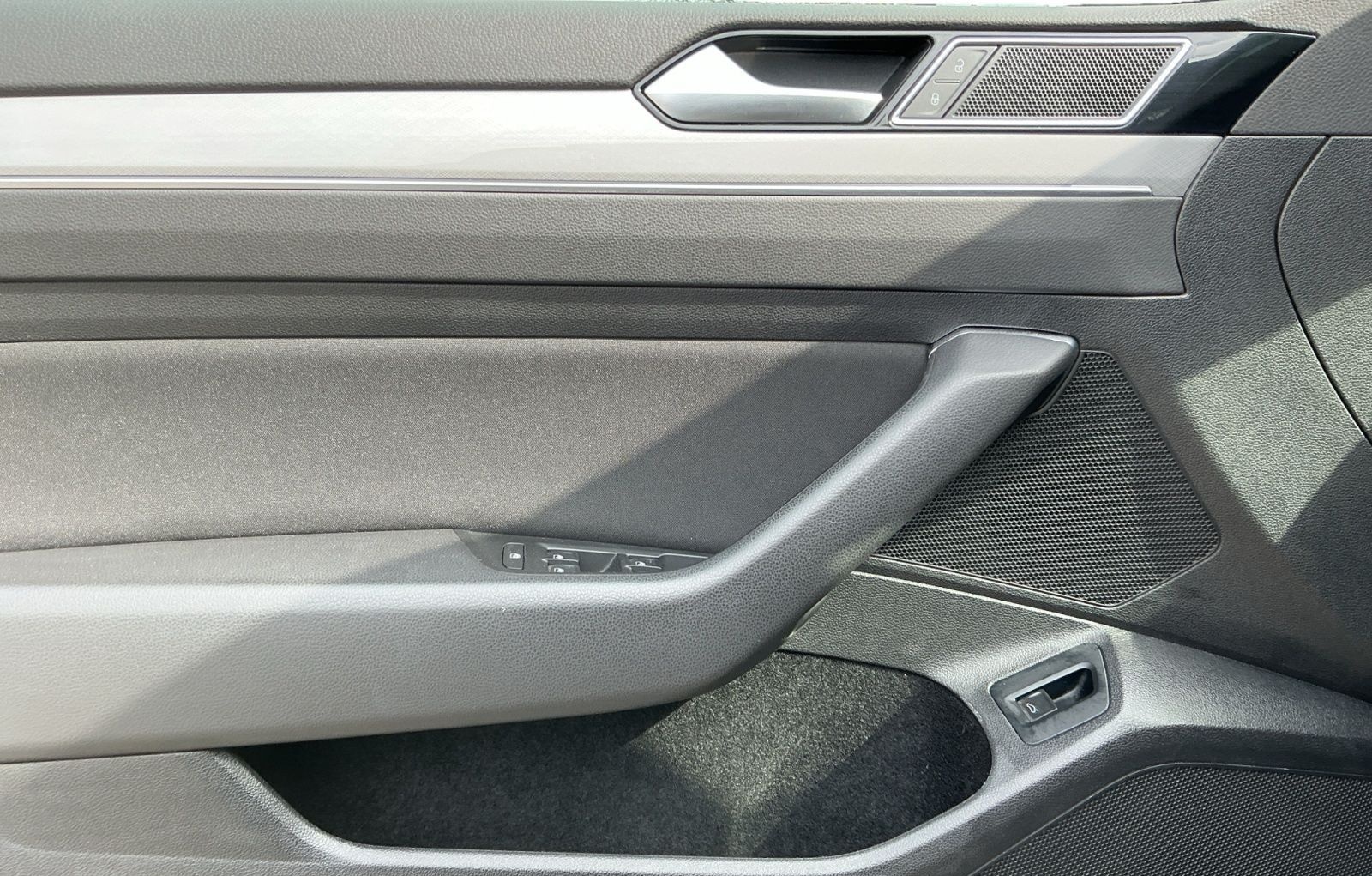 Volkswagen Passat Variant 2.0 TDI BUSINESS LED+NAVI+ACC+SHZ foto 15