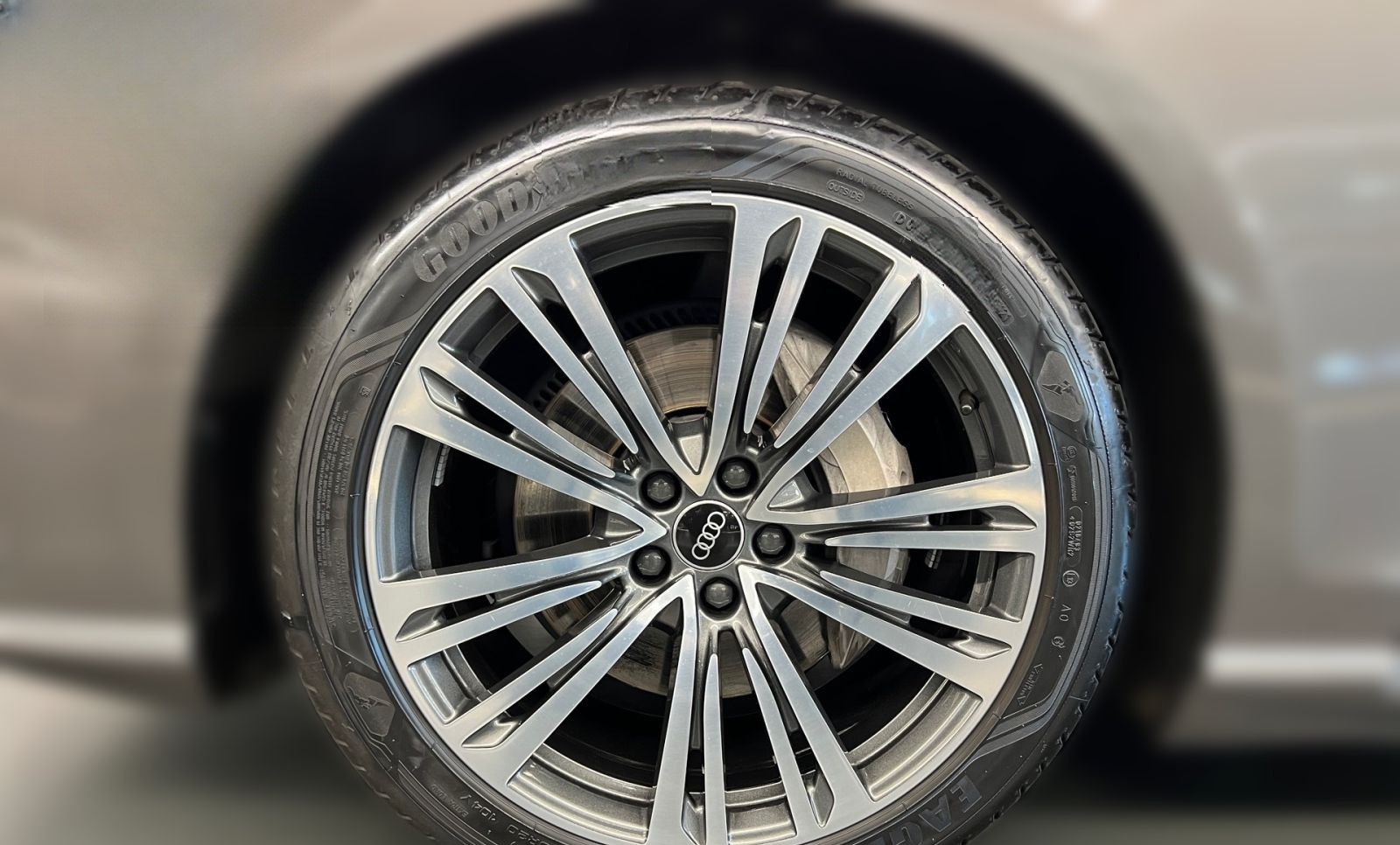 Audi A8 50 TDI quattro tiptronic foto 4