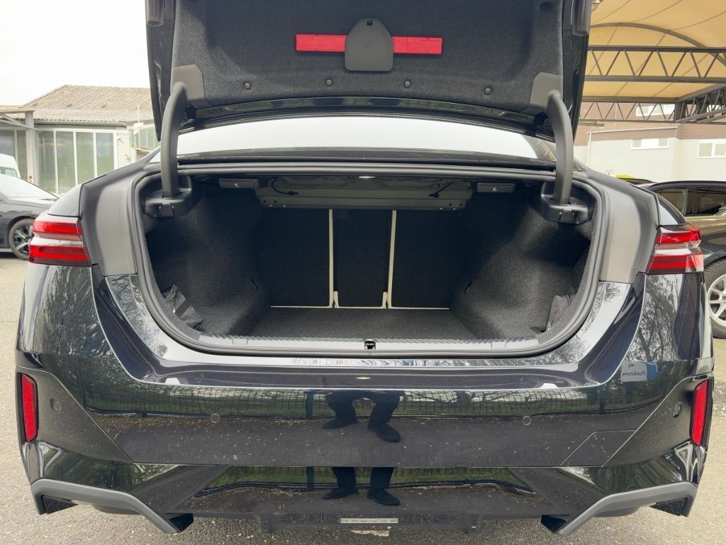 BMW 520 d Limousine Sportpaket AHK-klappbar AHK Navi foto 14