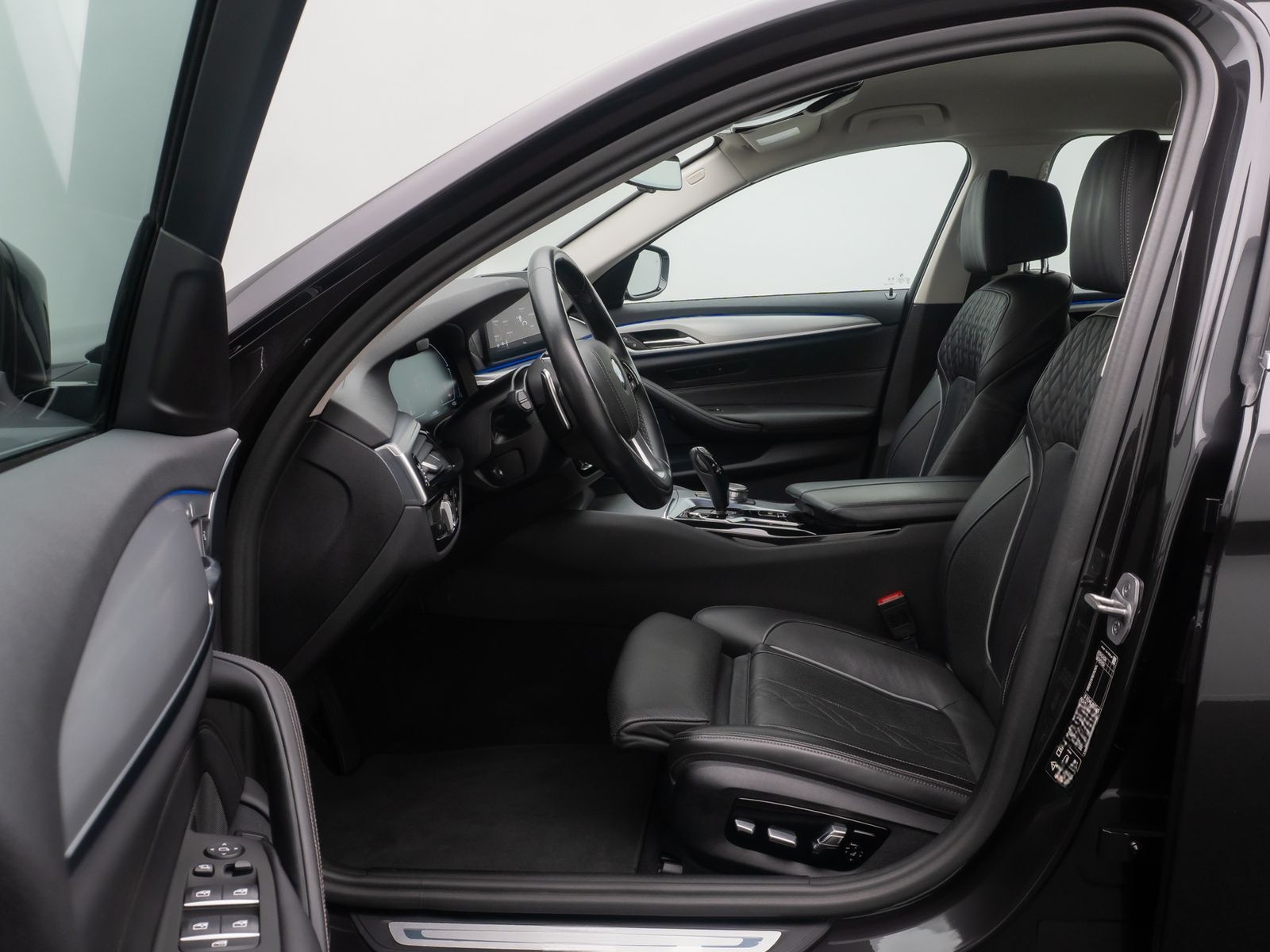 BMW 520d xD  Kamera Laser HUD DAB AHK Komfort Alarm foto 21